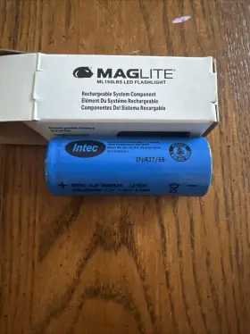 WY-B2Y6-5 BULBSANDBATTERIES Maglite Battery Intec