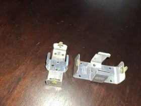 173..NO KEENSTONE Keystone Holder Battery Solder Lug
