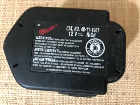 481159331069 MILWAUKEE Volt Nicd Battery
